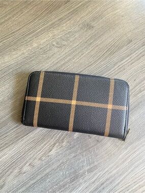 thirty-one Dark Brown Pebbled Wallet with Brass Zipper Pull